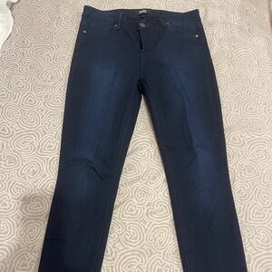 Paige Verdugo Ultra Skinny Jeans size 31